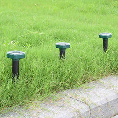 Solar Outdoor Pest Repellent with 5,000 Feet Range